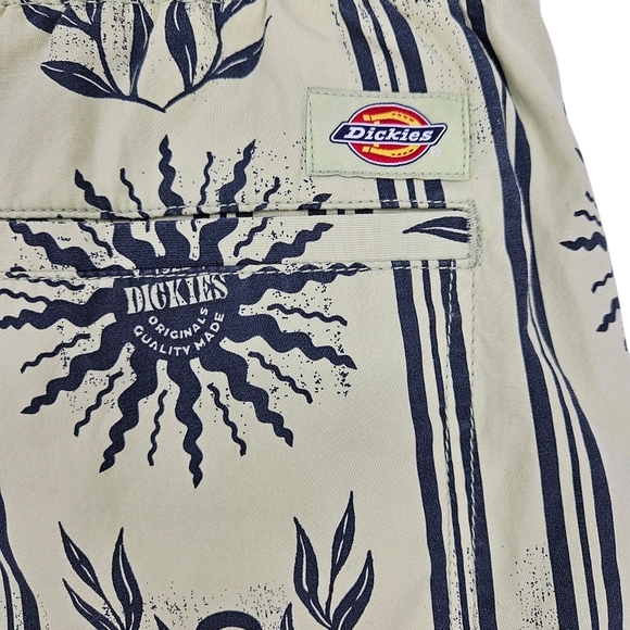 Dickies Kelso Shorts Celadon Green Vintage Print Pull On Stretch Waist Mens 2XL - Picture 5 of 8